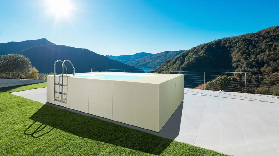 Piscine Dolce Vita Diva LTI face aux montagnes