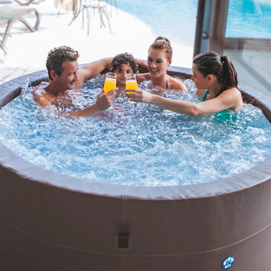 Amis dans un spa Netspa