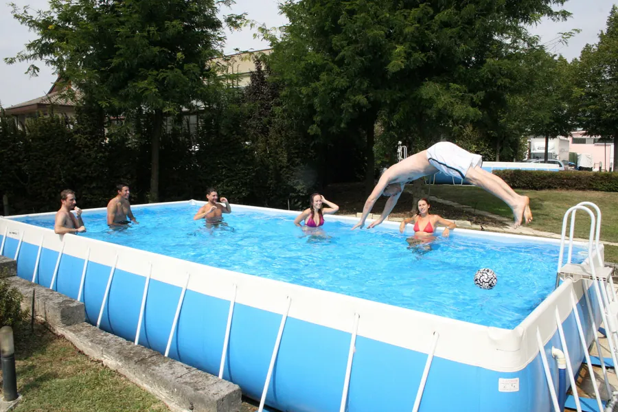 Ici, nous ne parlons pas de piscines « jetables »